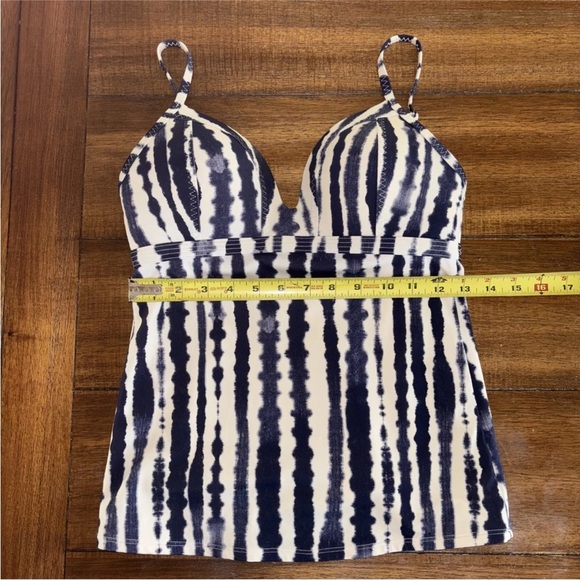 Athleta Wave Break Blue/white Molded Cup Tankini Top Only Small - Picture 2 of 12